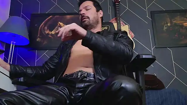 ChrisKox's cam snapshot