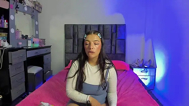 Esmeraldaa-'s cam snapshot