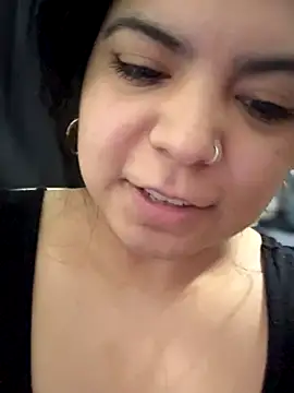 kimmiakiss22's cam snapshot