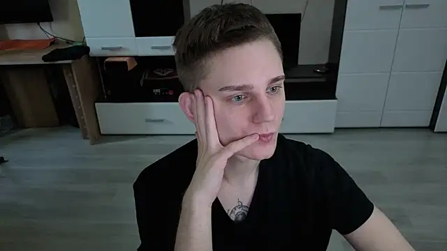 angryzan live sex cam