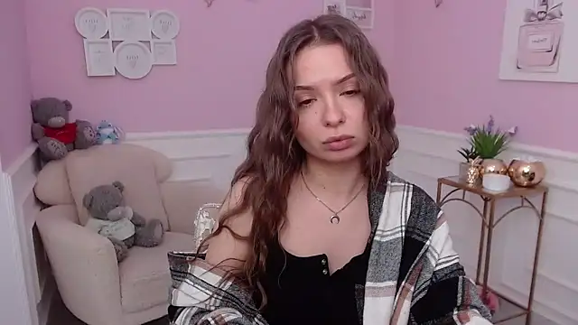 LucySkilar live sex cam