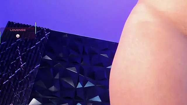 katierouge_'s cam snapshot