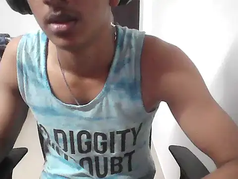 Tamil_pyan live sex cam