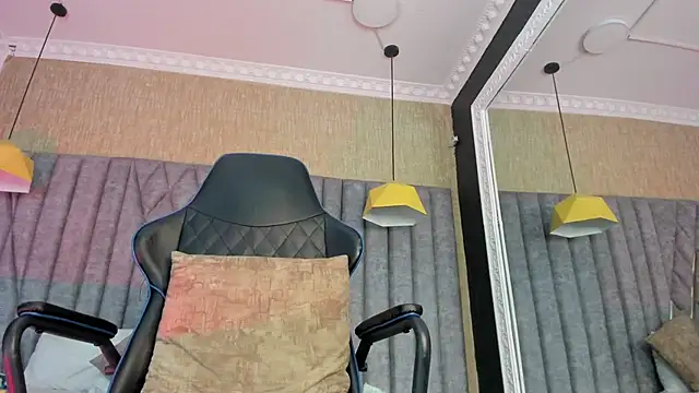 Boss_Domiinator live sex cam