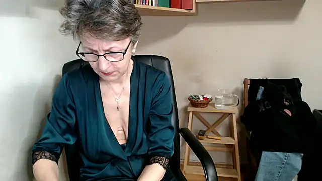 katemodel's cam snapshot