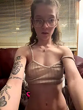 dreamteemergirl live sex cam