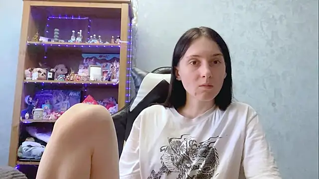 CyberAIice's cam snapshot