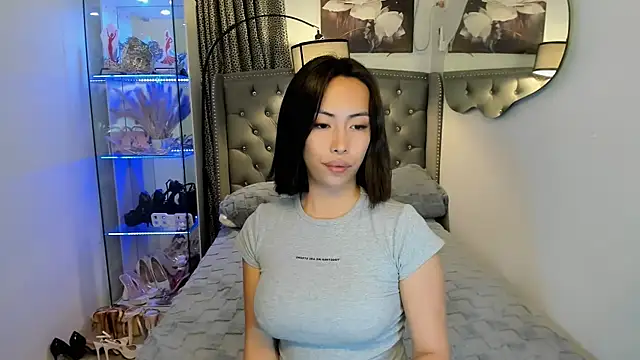 reighnempress live sex cam