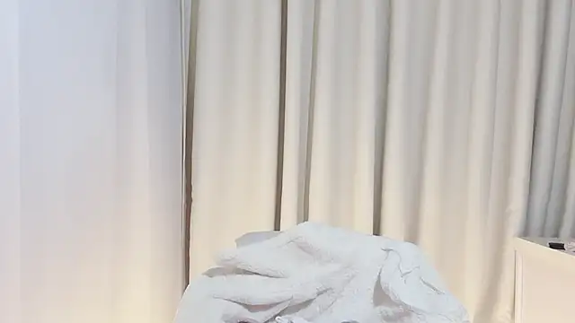 QueenZiii live sex cam