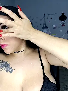 BigTits_Kitty live sex cam