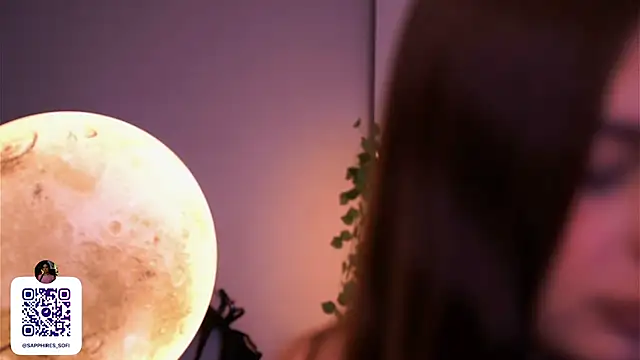 LauraHansil live sex cam