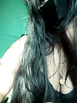 Idhika-Paul's cam snapshot