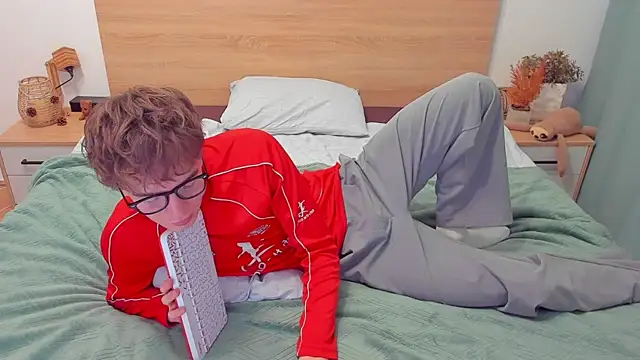 Fandi_777 live sex cam