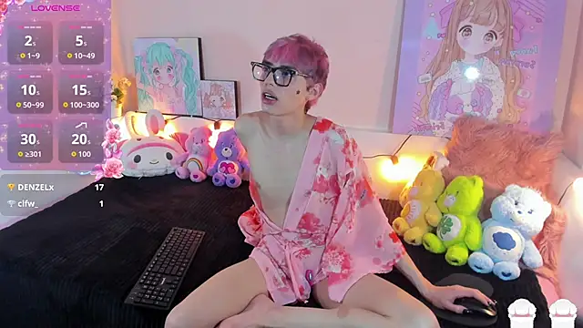 Strawberry_Kitty_ live sex cam
