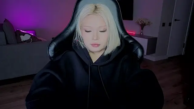 RileyMee live sex cam