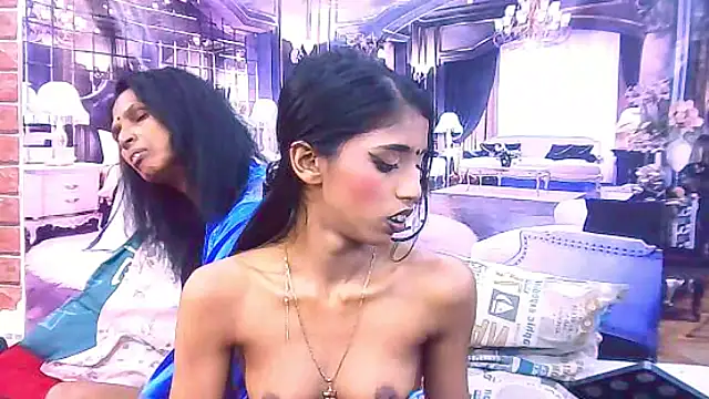 IndianSexySlender live sex cam
