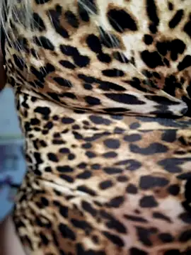 LaraHollywood live sex cam