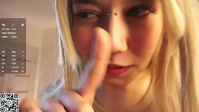 RoxannaCarver live sex cam