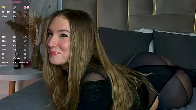 LeslieMines live sex cam