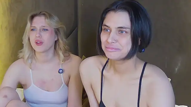 VioletAsh live sex cam