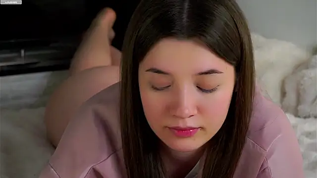 LowOncoming live sex cam