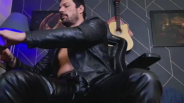 ChrisKox live sex cam