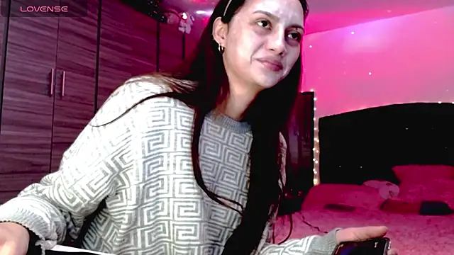 holy_juli live sex cam