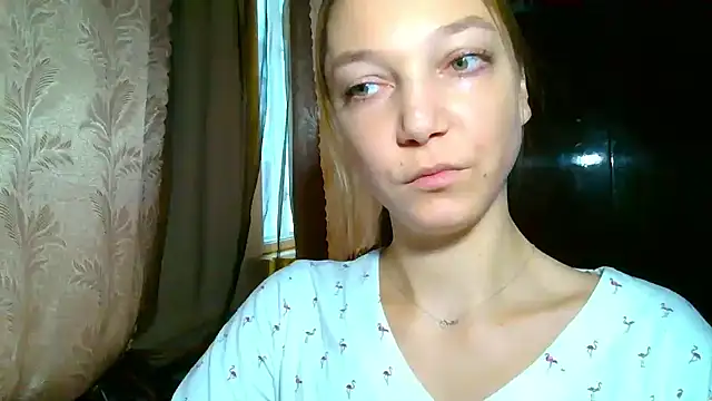 EmillyPlay live sex cam