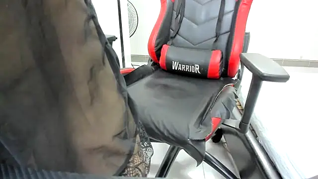 Hotqueensex live sex cam