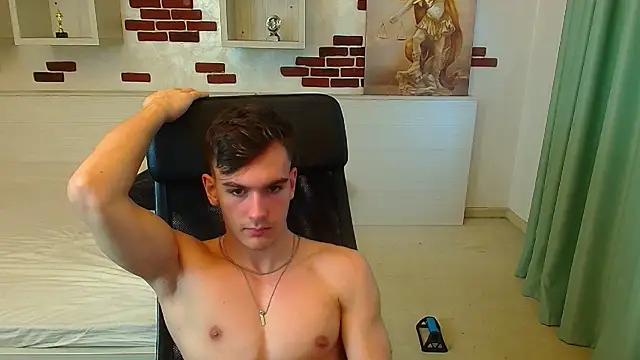 BradyFlint live sex cam