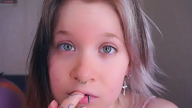 EviaVanveen live sex cam