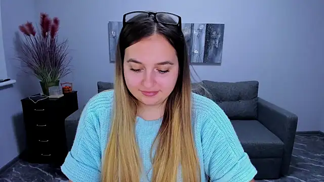 Maria_Bond's web cam