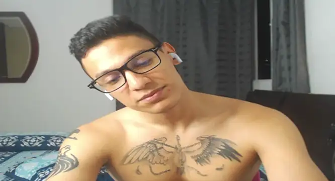 Tobicutee live sex cam