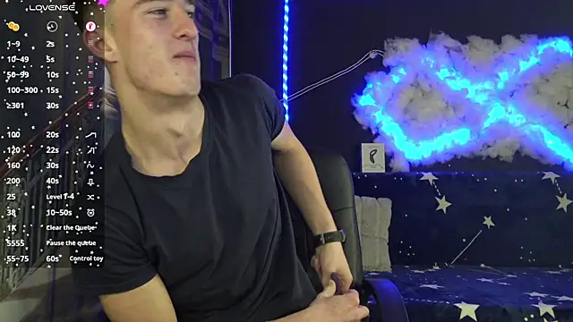 SirReed's cam snapshot