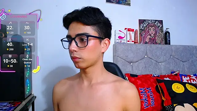 OwenBluee's cam snapshot