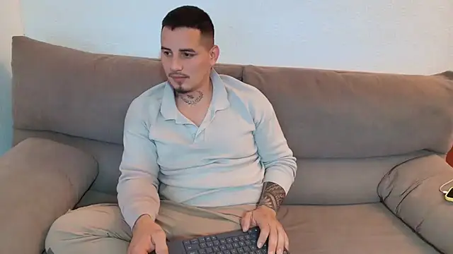 Milanthompson2025's cam snapshot