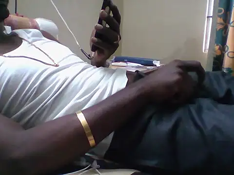 bas1cooks's cam snapshot