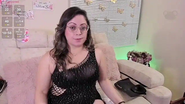 Pretty_Sarah's cam snapshot