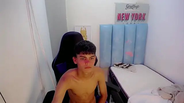 Lil_babyyy_'s cam snapshot