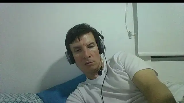 carliesexyman's cam snapshot