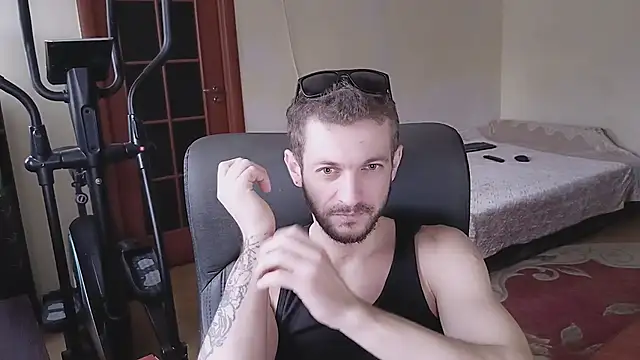 333Alone_in_theDark777's cam snapshot