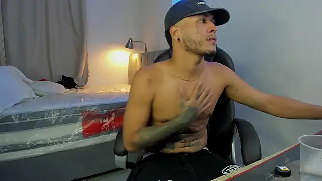 master_evil07's cam snapshot