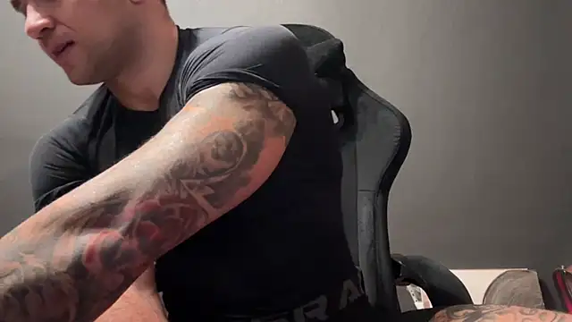 Mr_YourGod's cam snapshot