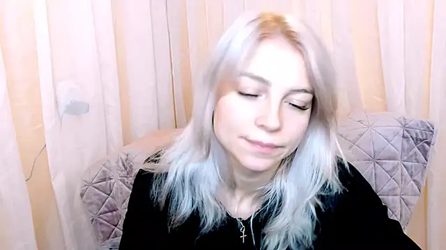 FoxyKathryn's cam snapshot