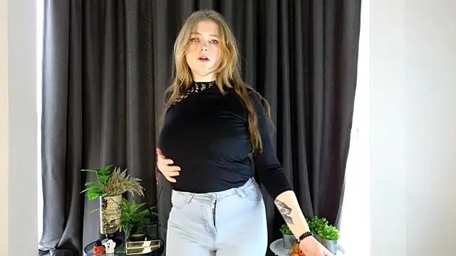 NightSaffron's cam snapshot