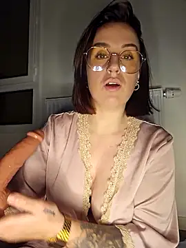 Lindsay_00off's cam snapshot