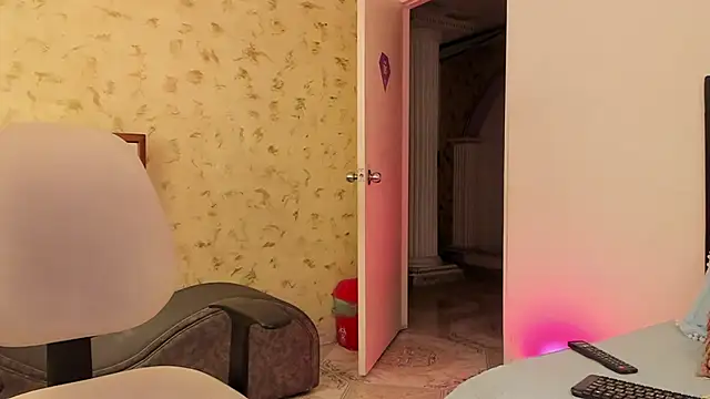 KENIA_DAVIS's cam snapshot