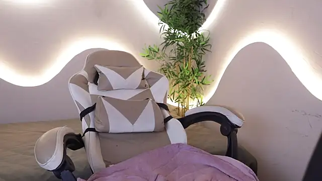 Emma_Lirys's cam snapshot