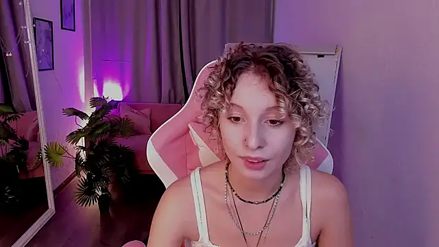 Mary_Wohlberg's cam snapshot