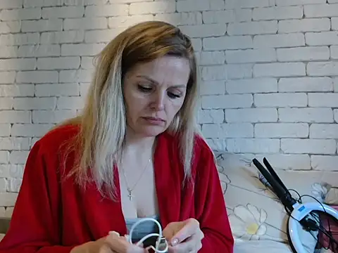 Angel_girllovemy's cam snapshot